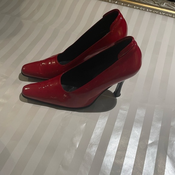 Vintage Ganfranco Ferre Red Classic Made in Italy Pumps Size 9 - Picture 3 of 8